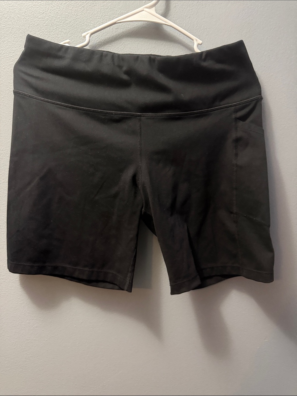 DKNY Black Athletic Bike Shorts with Side Pocket